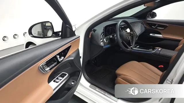 Mercedes-Benz E-Class W214 2024 Белый из Кореи, фото 3