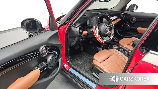 Mini Cooper S 2022 Красный из Кореи, фото 3