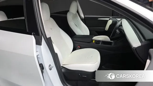 Tesla Model Y 2024 Белый из Кореи, фото 3