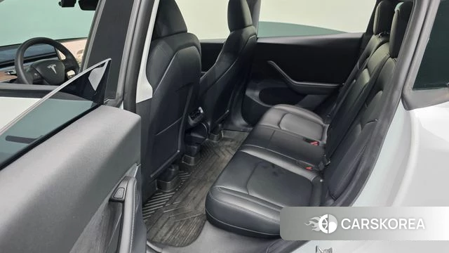 Tesla Model Y 2023 Белый из Кореи, фото 3