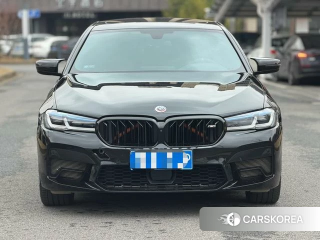 BMW 5 series 2020 Черный из Китая, фото 3