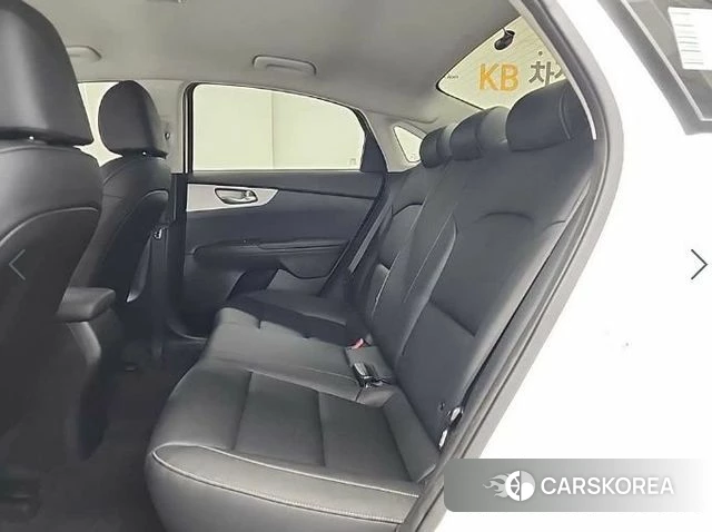 Kia The New K3 2nd generation 2022 Белый из Кореи, фото 3