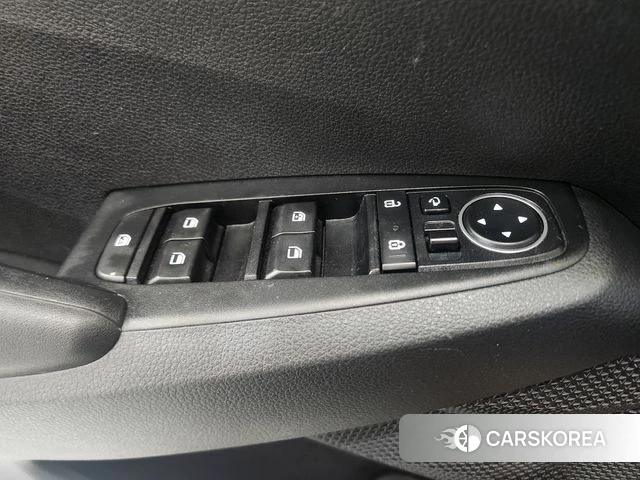 Kia Seltos 2020 Жемчужный цвет из Кореи, фото 3