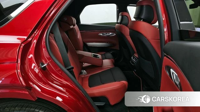 Genesis GV70 2024 Красный из Кореи, фото 3