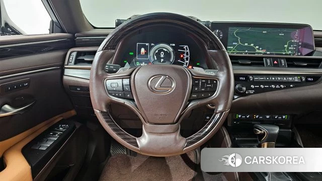 Lexus ES300h 7th generation 2018 Жемчужный цвет из Кореи, фото 3