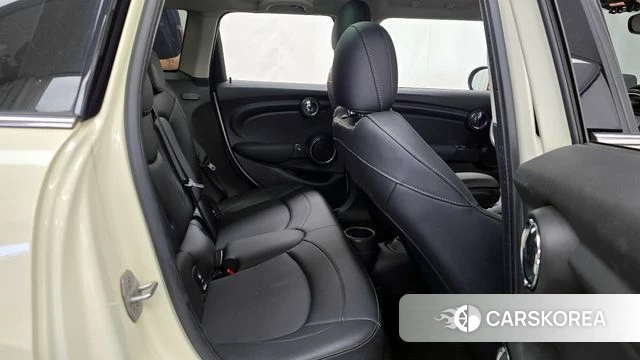 Mini Cooper 2021 Жемчужный цвет из Кореи, фото 3