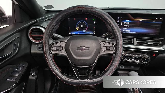 Chevrolet (GM Daewoo) Trax Crossover 2023 Белый из Кореи, фото 3
