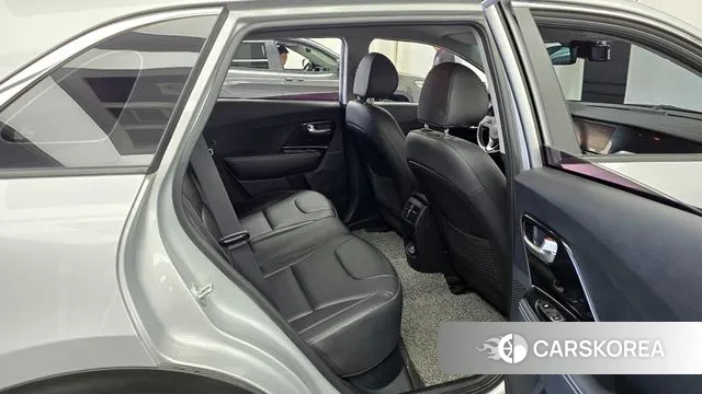 Kia Niro EV 2021 Серебристо-серый из Кореи, фото 3