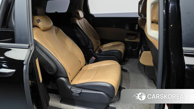 Kia Carnival 4th generation 2022 Черный из Кореи, фото 3