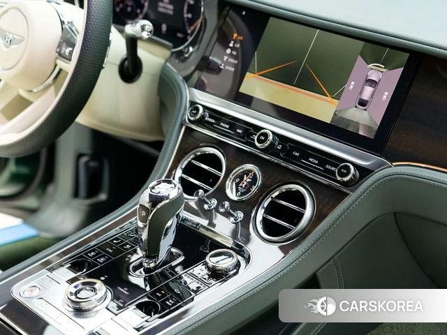 Bentley Continental 2022 Зеленый из Китая, фото 3