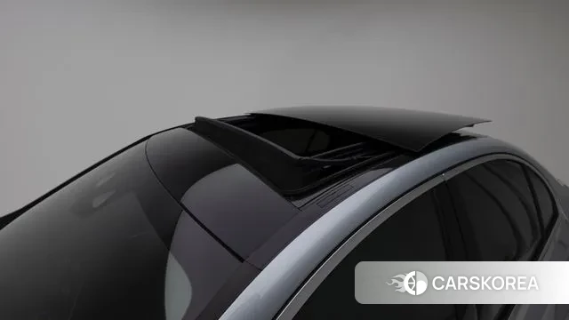 Mercedes-Benz C-Class W206 2023 Серебряный из Кореи, фото 3