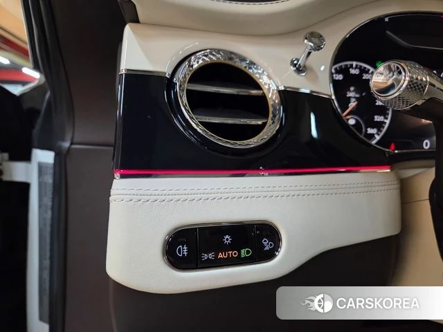 Bentley Continental GT 3rd Generation 2023 Белый из Кореи, фото 3