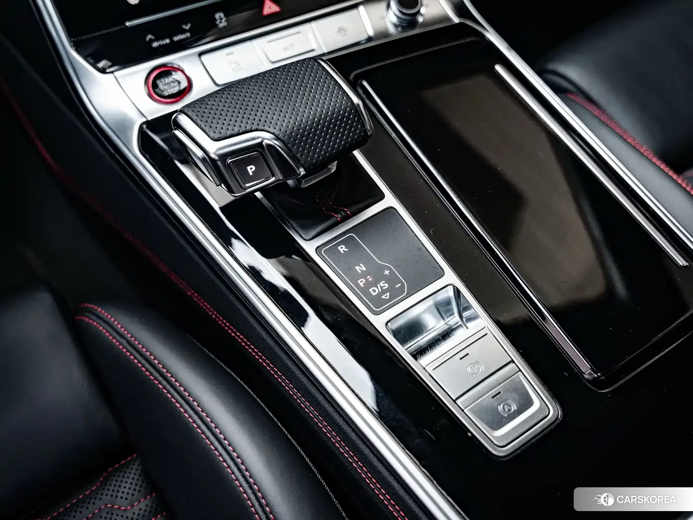Audi RS 6 2023 Silver/gray из Китая, фото 3