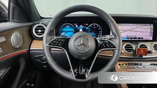Mercedes-Benz E-Class W213 2021 Черный из Кореи, фото 3