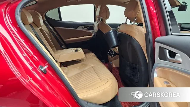 Genesis The New G70 2023 Красный из Кореи, фото 3