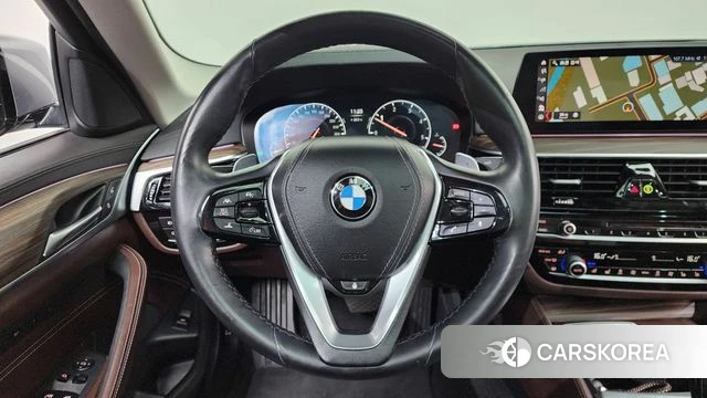 BMW 5 Series (G30) 2019 Серебряный из Кореи, фото 3