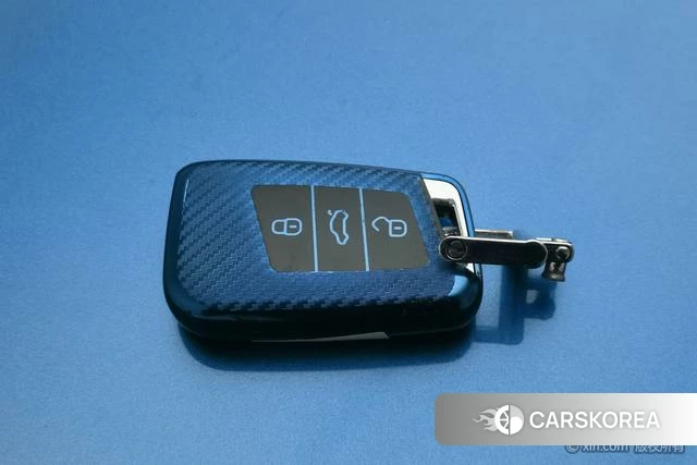 Volkswagen CC 2021 Синий из Китая, фото 3