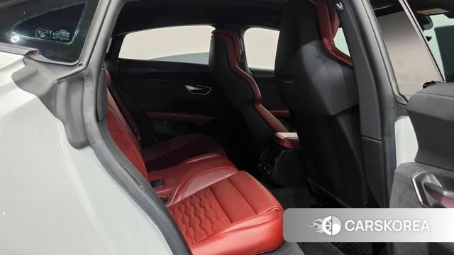 Audi e-Tron GT 2022 Белый из Кореи, фото 3