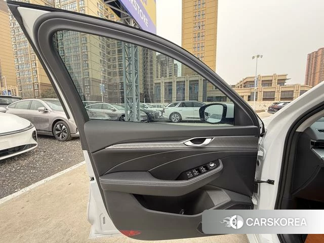 Geely Automobile Xingrui 2021 Белый из Китая, фото 3
