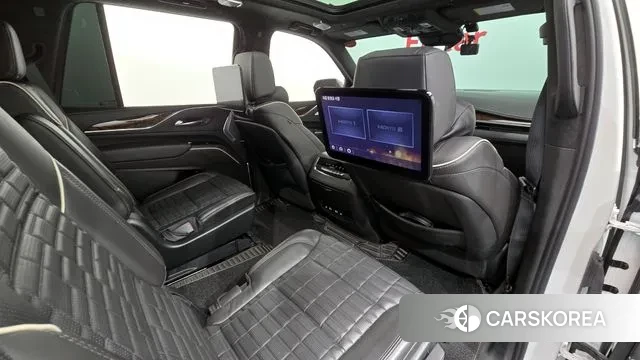 Cadillac Escalade 5th Generation 2022 Черный из Кореи, фото 3