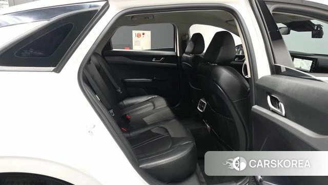Kia K5 3rd generation 2023 Белый из Кореи, фото 3