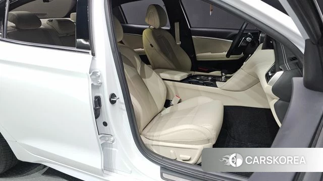 Genesis The New G70 2024 Белый из Кореи, фото 3