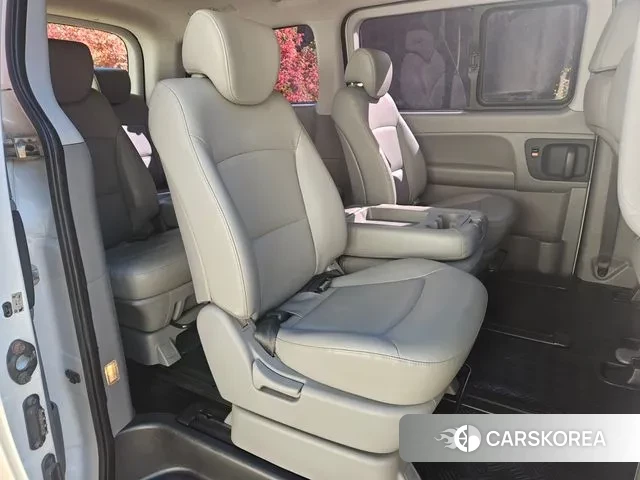 Hyundai The New Grand Starex 2019 Белый из Кореи, фото 3