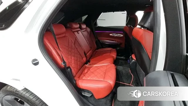 Genesis GV70 2024 Белый из Кореи, фото 3