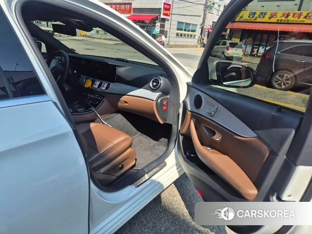 Mercedes-Benz E-Class W213 2021 Белый из Кореи, фото 3