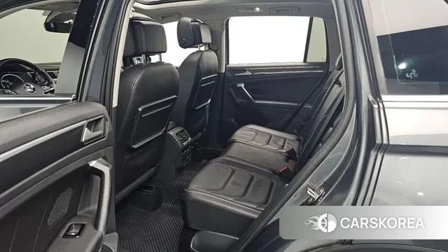 Volkswagen Tiguan second Generation 2020 Серый из Кореи, фото 3