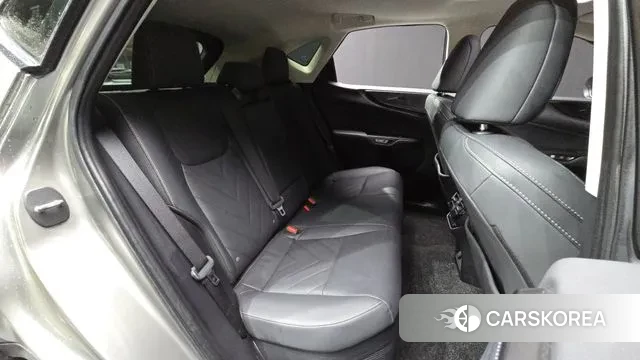 Lexus NX350h Second generation 2022 Серебристо-серый из Кореи, фото 3