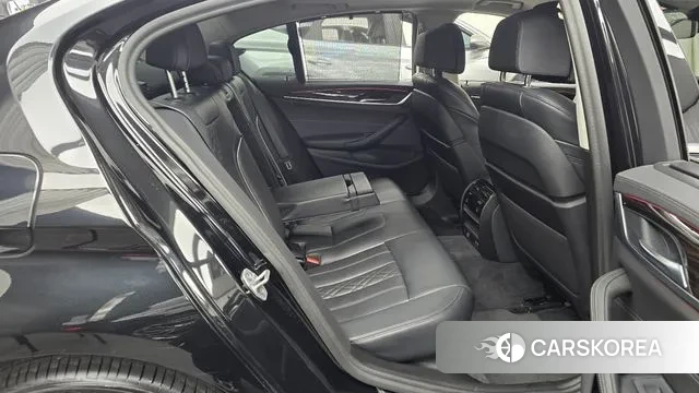 BMW 5 Series (G30) 2022 Черный из Кореи, фото 3