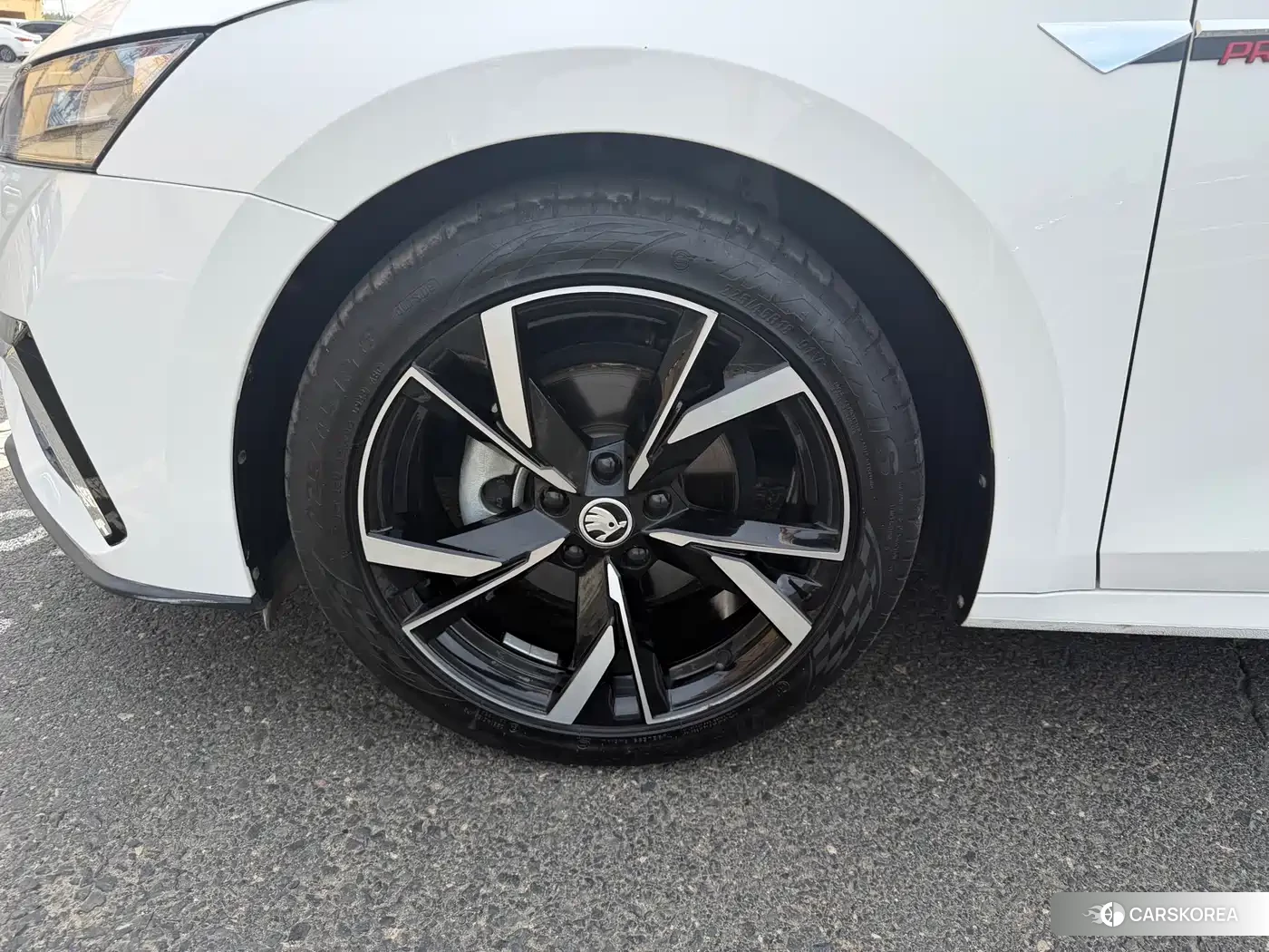 Skoda Octavia 2022 Белый из Китая, фото 3