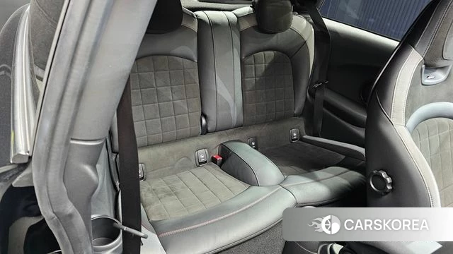 Mini Cooper S 2023 Черный из Кореи, фото 3