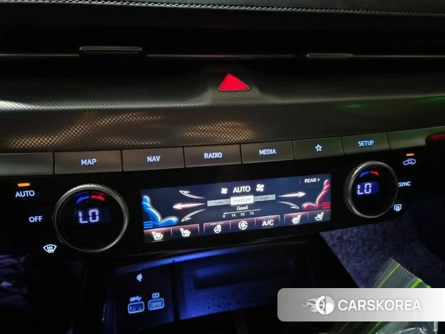 Genesis G80 (RG3) 2022 Серебряный из Кореи, фото 3
