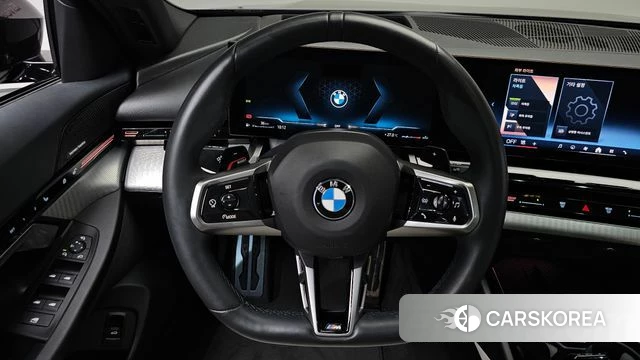 BMW 5 Series (G60) 2024 Черный из Кореи, фото 3