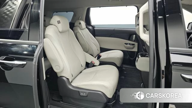 Kia Carnival 4th generation 2023 Черный из Кореи, фото 3