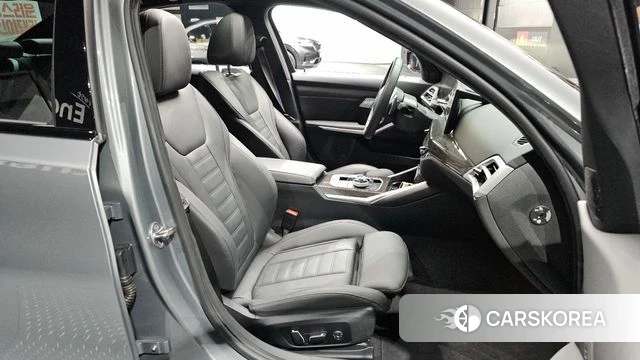 BMW 3 Series (G20) 2025 Серебристо-серый из Кореи, фото 3
