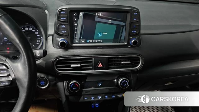 Hyundai Kona 2020 Светло-серебряный цвет из Кореи, фото 3