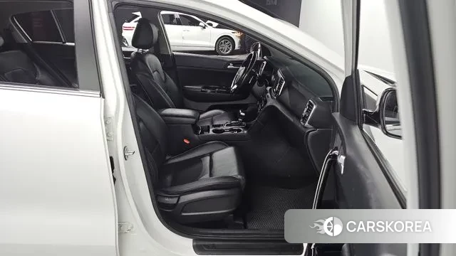 Kia Sportage 4th Generation 2018 Белый из Кореи, фото 3