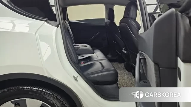 Tesla Model Y 2021 Белый из Кореи, фото 3