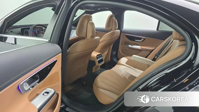 Mercedes-Benz E-Class W214 2025 Черный из Кореи, фото 3