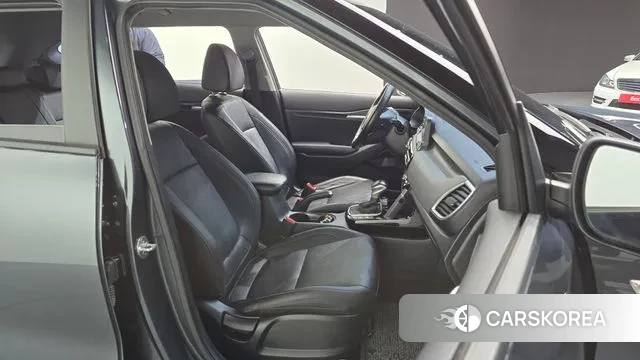 Kia Seltos 2021 Серый из Кореи, фото 3