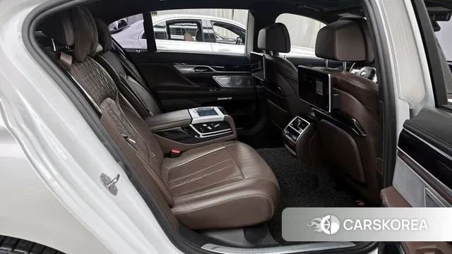 BMW 7 Series (G11) 2018 Белый из Кореи, фото 3