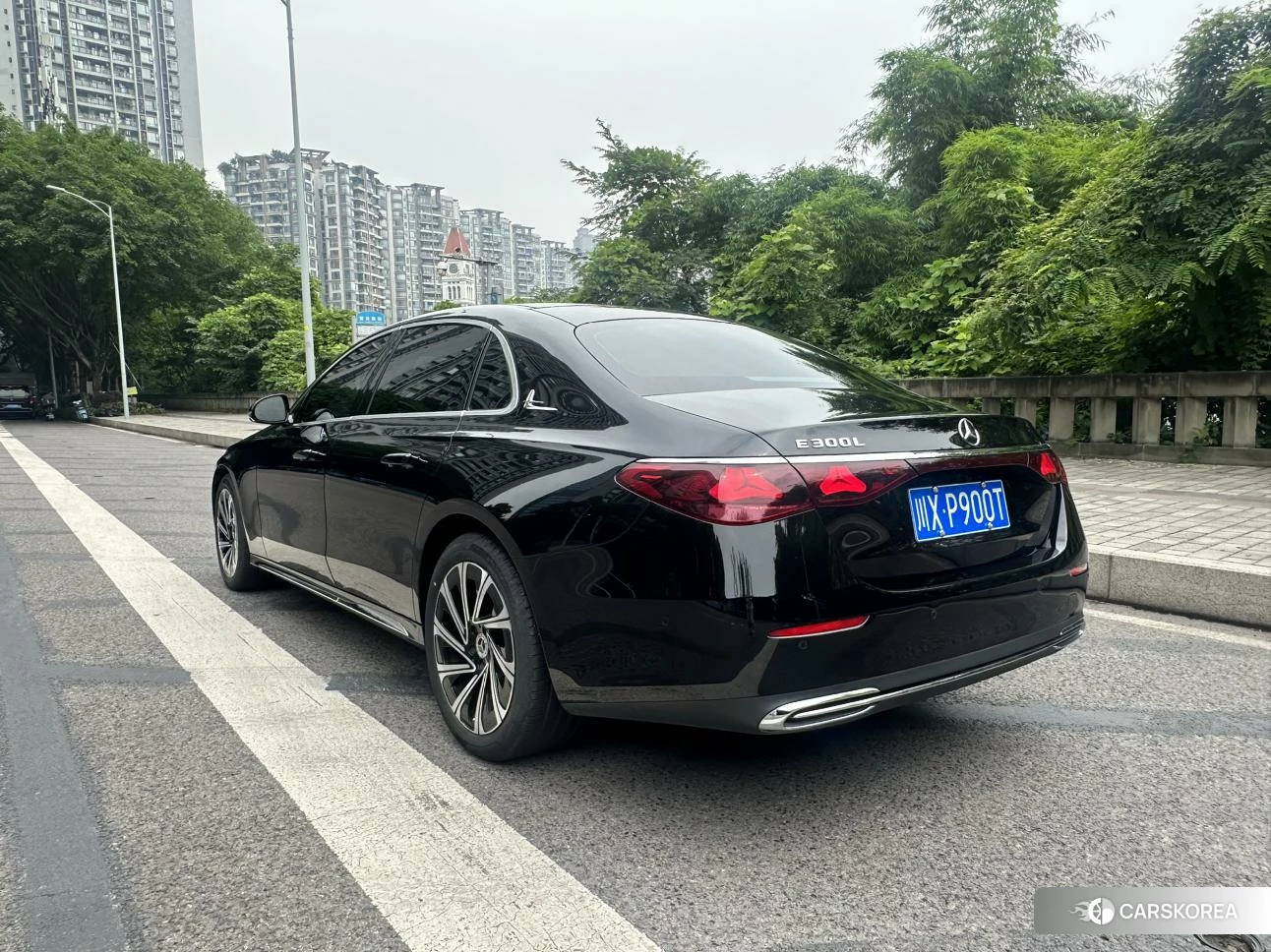 Mercedes-Benz E-class 2023 Черный из Китая, фото 3