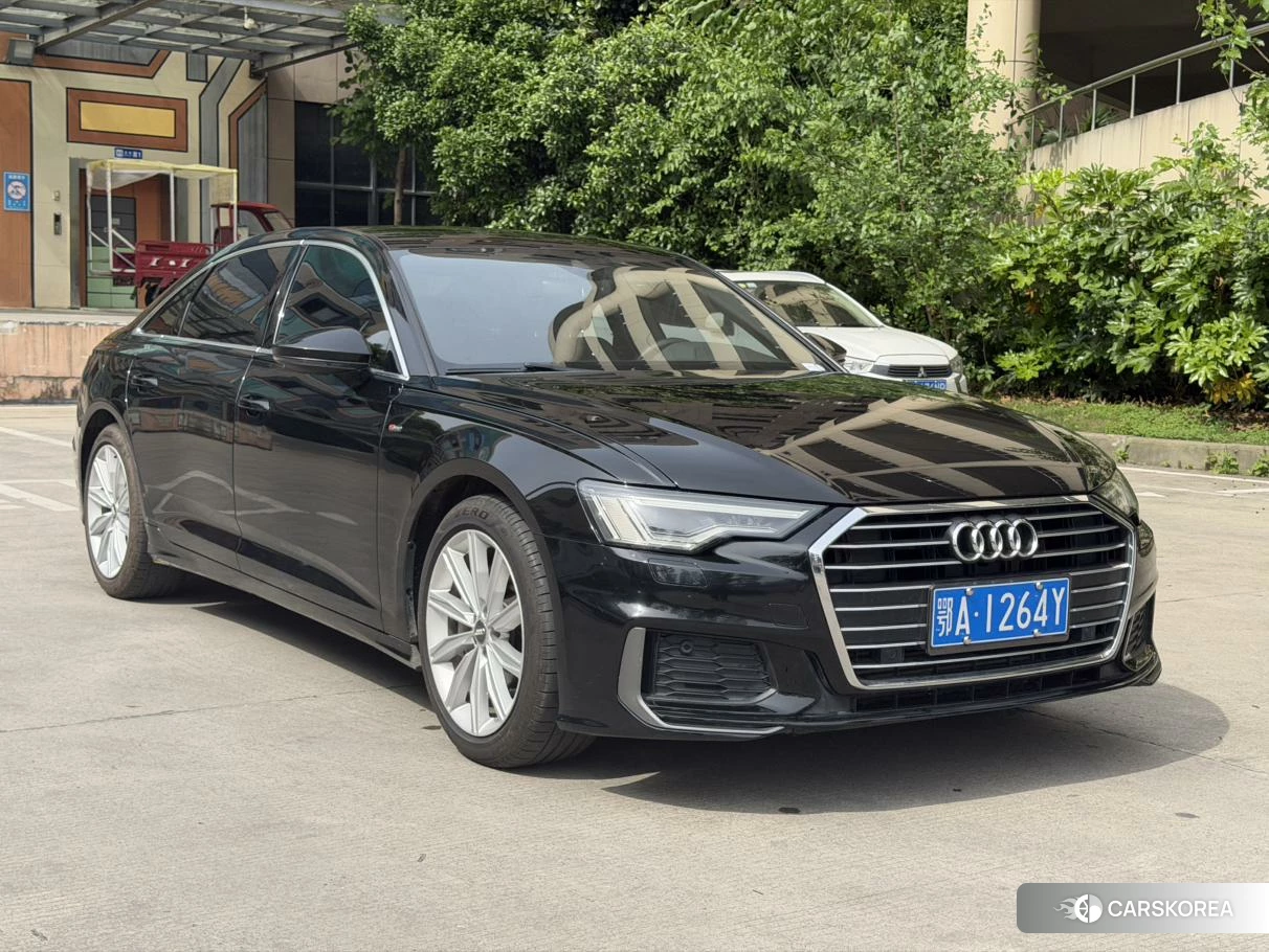 Audi A6L 2020 Черный из Китая, фото 3