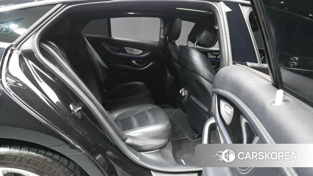 Mercedes-Benz AMG GT 2021 Черный из Кореи, фото 3