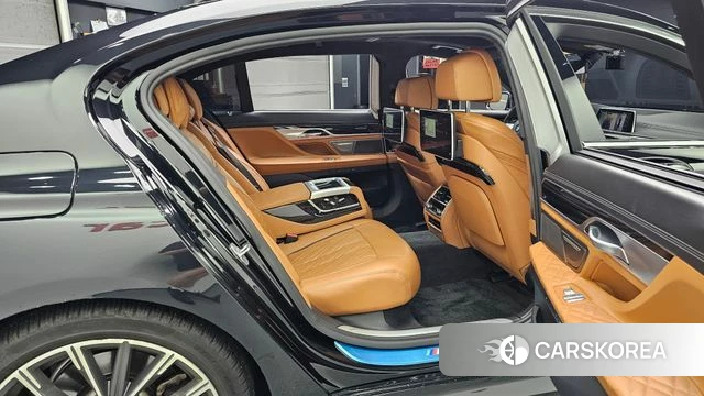 BMW 7 Series (G11) 2021 Черный из Кореи, фото 3