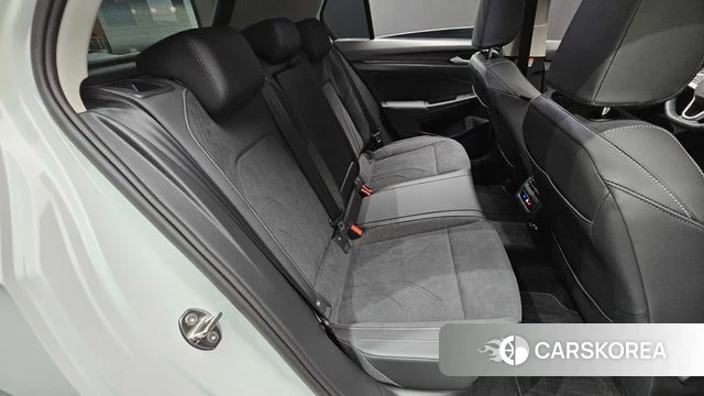 Volkswagen Golf 8th Generation 2026 Белый из Кореи, фото 3