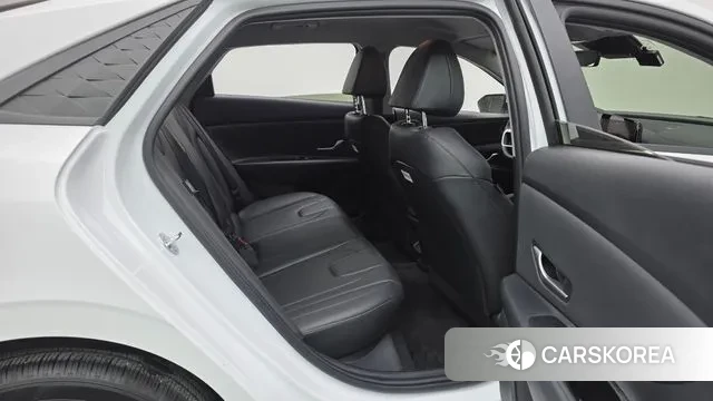 Hyundai The New Avante (CN7) 2024 Белый из Кореи, фото 3